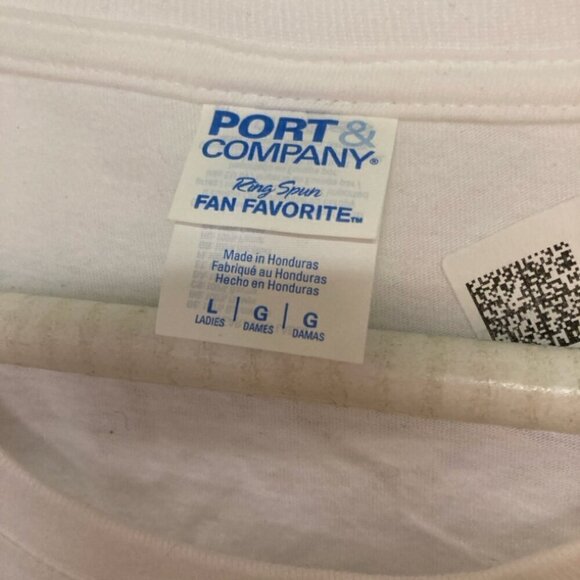 Graphic t shit for that “Boss Lady” - Picture 2 of 2